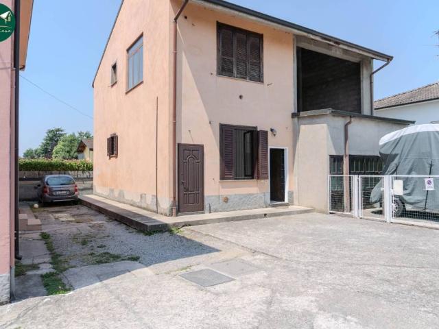 Appartamento in vendita a Lurano, Lombardia