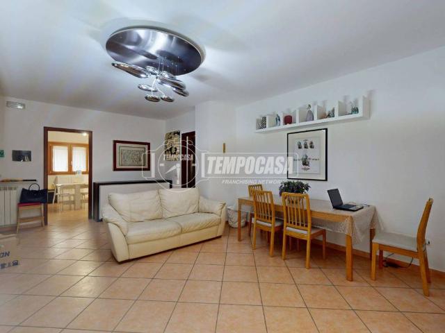 Appartamento in vendita a Lusciano, Campania