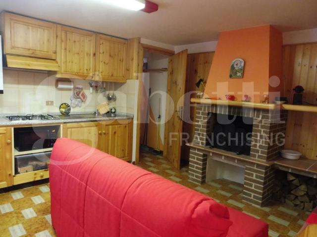 Appartamento in vendita a Lusiana Conco, Lusiana