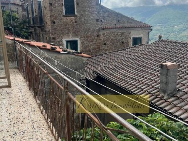 Appartamento in vendita a Lustra, Campania