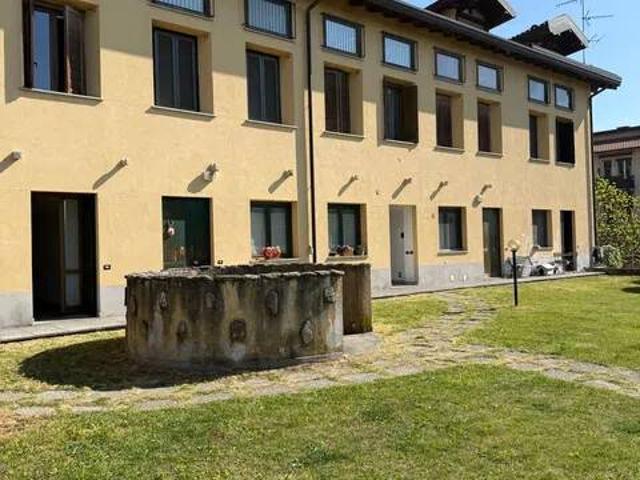 Appartamento in vendita a Luvinate, Varese