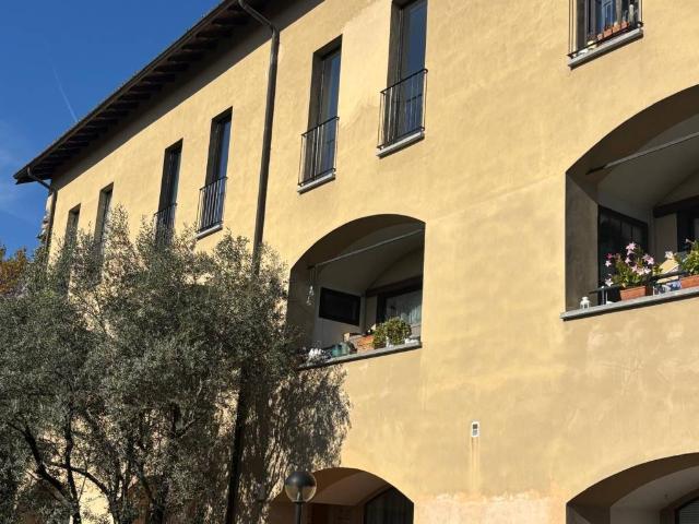 Appartamento in vendita a Luvinate, Lombardia