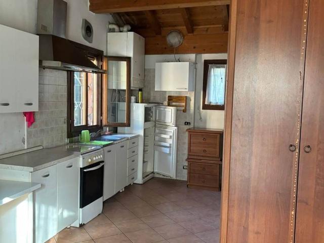 Villa Indipendente in vendita a Bassa Reggiana, Re