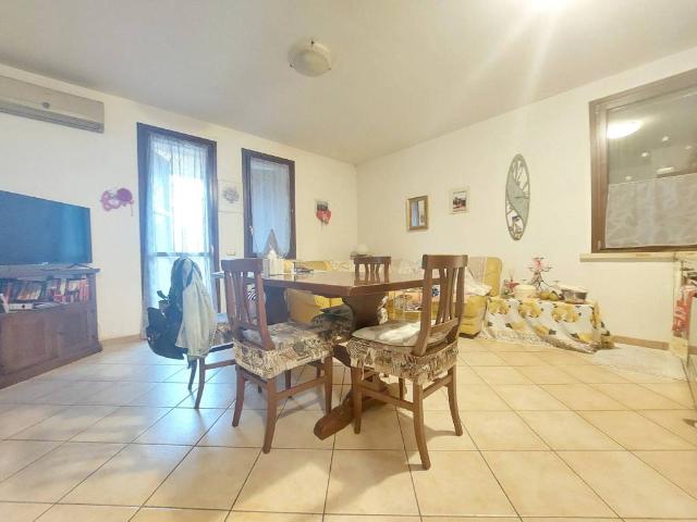 Appartamento in vendita a Bassa Reggiana, Re