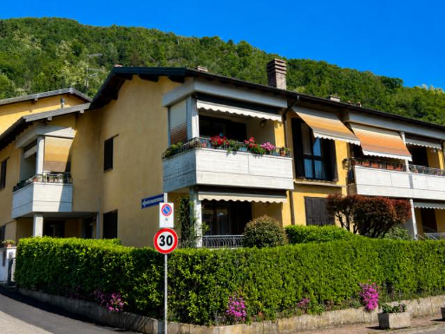 Appartamento in vendita a Comunità Montana Valli del Verbano, Maccagno