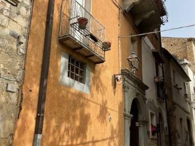 Appartamento in vendita a Macchia Valfortore, Campobasso