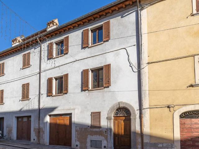 Appartamento in vendita a Marche, Pesaro E Urbino