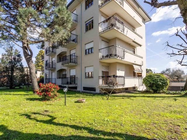 Appartamento in vendita a Macherio, Lombardia