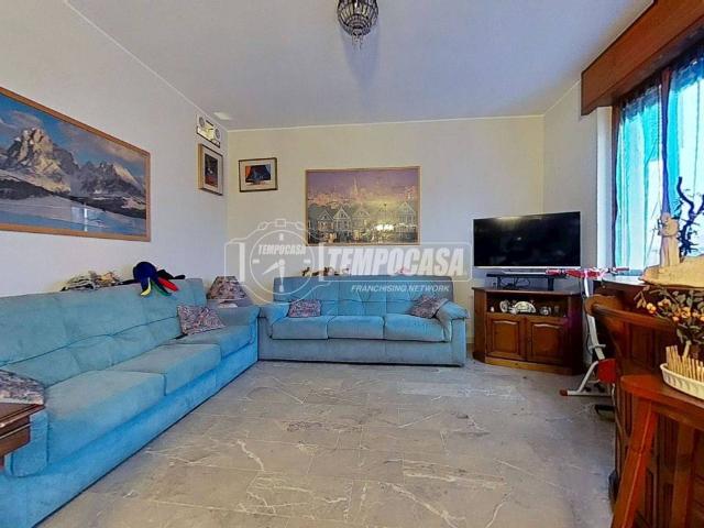 Appartamento in vendita a Macherio, Lombardia
