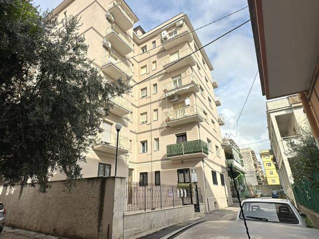 Appartamento in vendita a Maddaloni, Campania