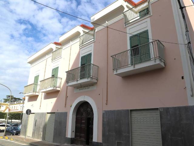 Appartamento in vendita a Maddaloni, Campania