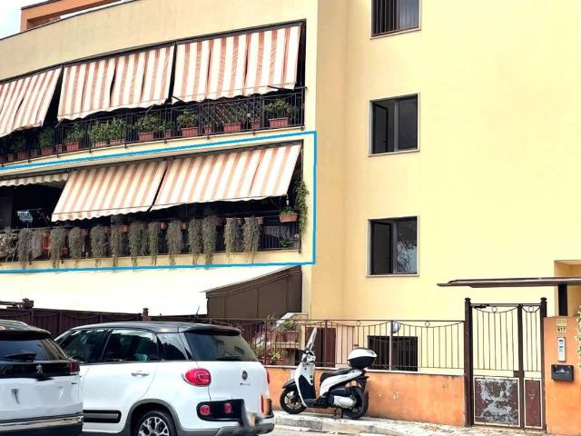 Appartamento in vendita a Maddaloni, Campania