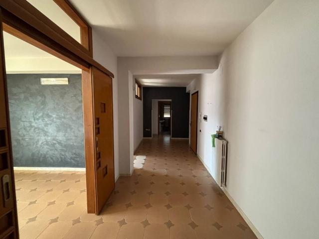Appartamento in vendita a Maddaloni, Caserta