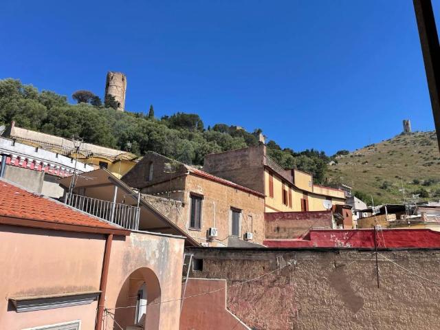 Appartamento in vendita a Maddaloni, Campania