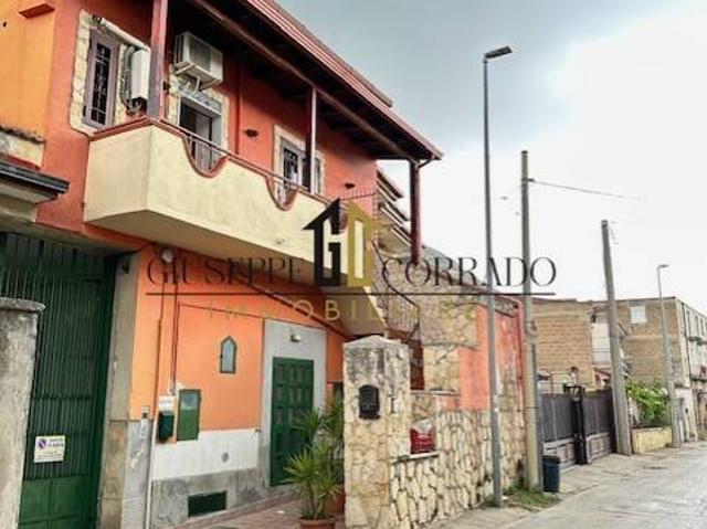 Appartamento in vendita a Maddaloni, Campania