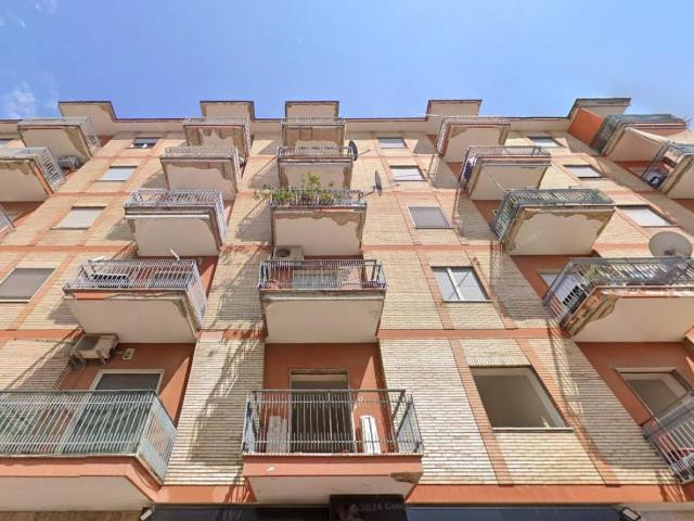 Appartamento in vendita a Maddaloni, Campania