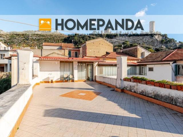 Appartamento in vendita a Maddaloni, Campania