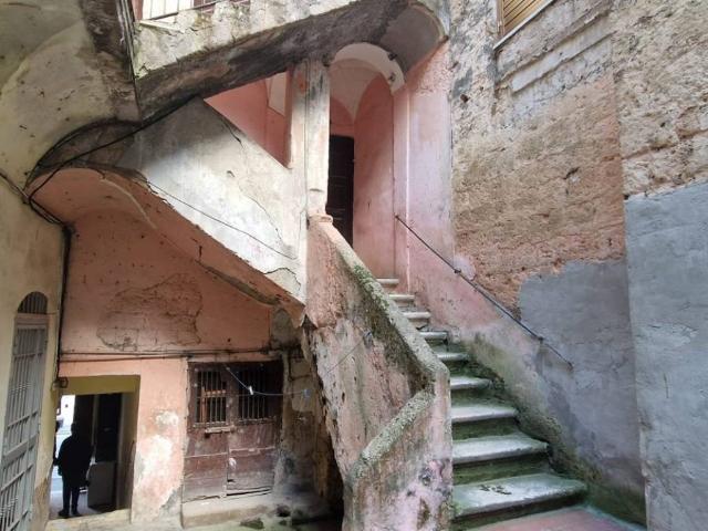 Appartamento in vendita a Maddaloni, Campania