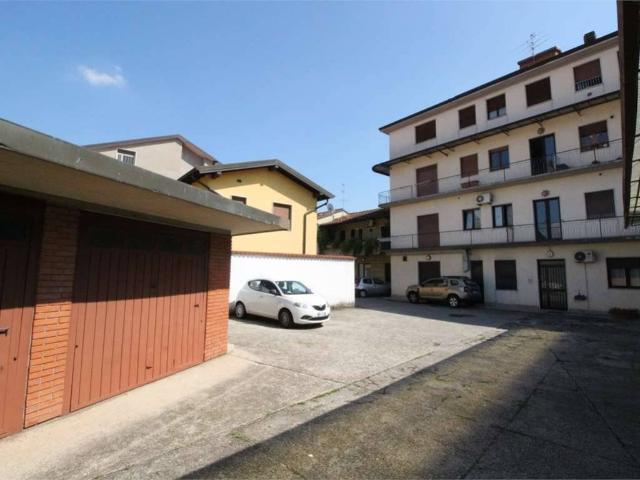 Appartamento in vendita a Madone, Lombardia