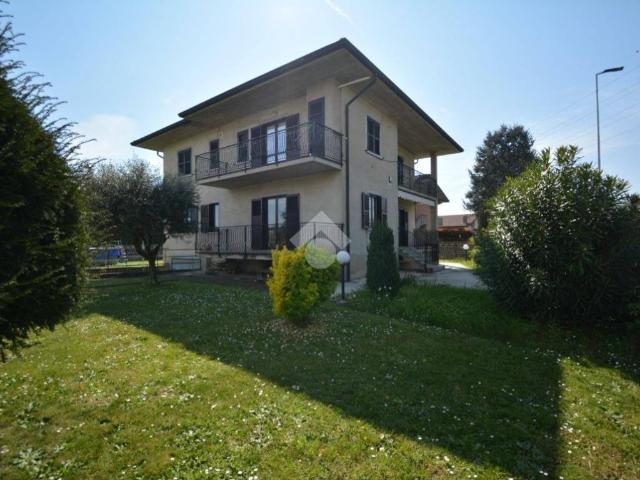 Appartamento in vendita a Madone, Lombardia