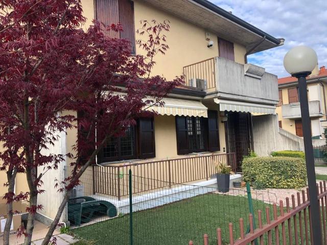 Appartamento in vendita a Madone, Lombardia