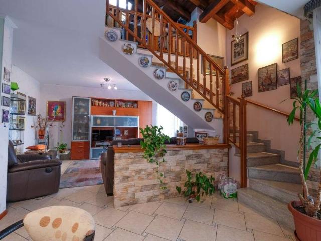 Appartamento in vendita a Madone, Lombardia