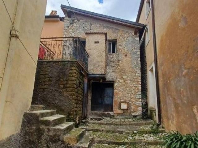 Appartamento in vendita a Maenza, Lazio