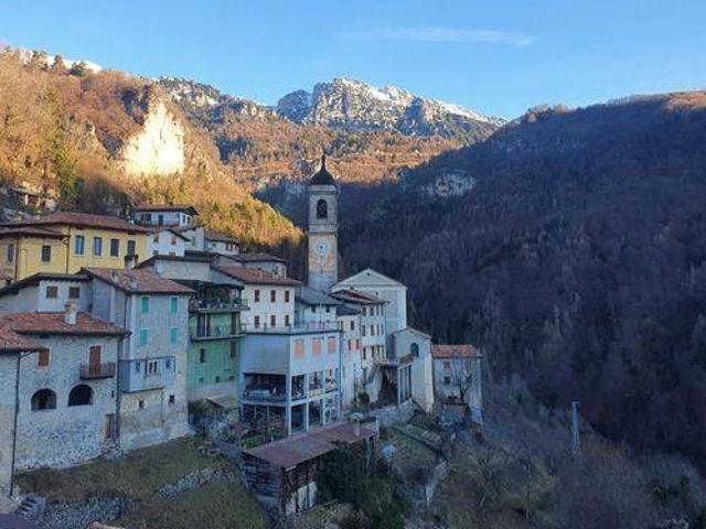 Appartamento in vendita a Comunità Montana Parco Alto Garda bresciano, Magasa