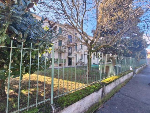 Appartamento in vendita a Magenta, Lombardia