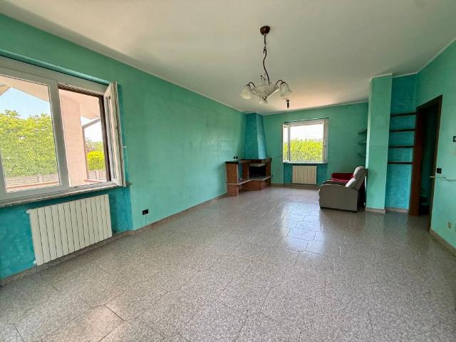 Villa Indipendente in vendita a Ponte Vecchio, Magenta