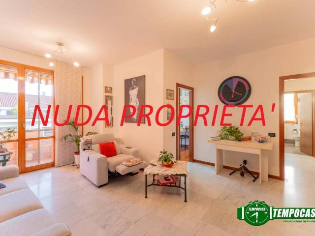 Appartamento in vendita a Magenta, Lombardia