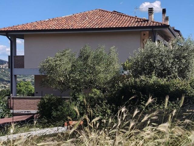 Appartamento in vendita a Magione, Umbria