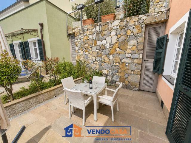 Appartamento in vendita a Magliolo, Liguria