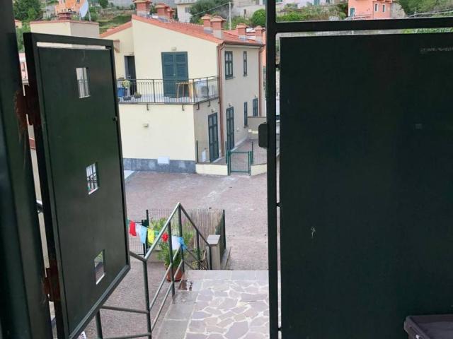 Appartamento in vendita a Magliolo, Savona
