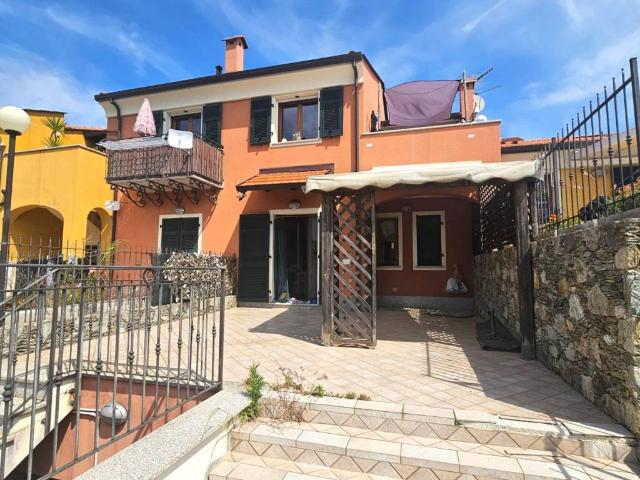 Appartamento in vendita a Magliolo, Liguria