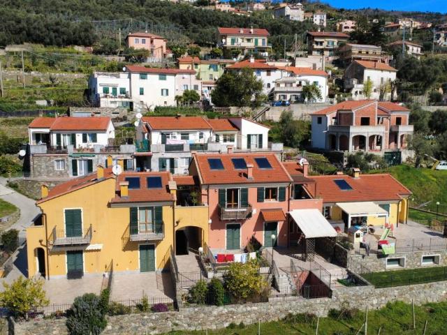 Appartamento in vendita a Magliolo, Liguria
