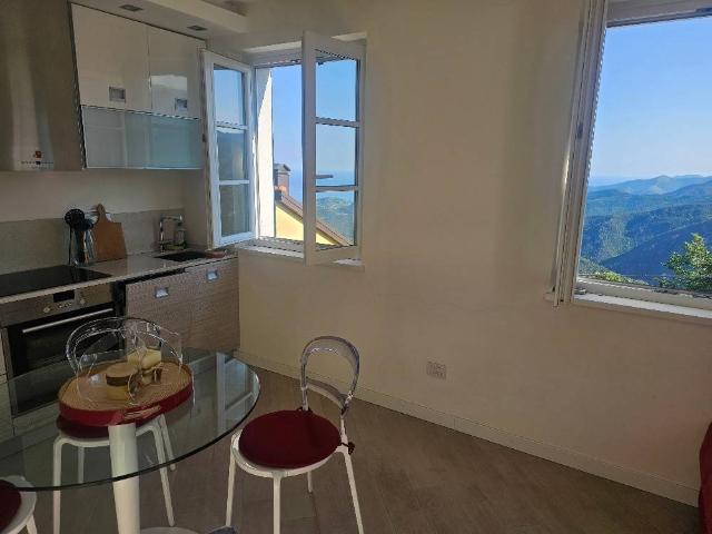 Appartamento in vendita a Magliolo, Liguria