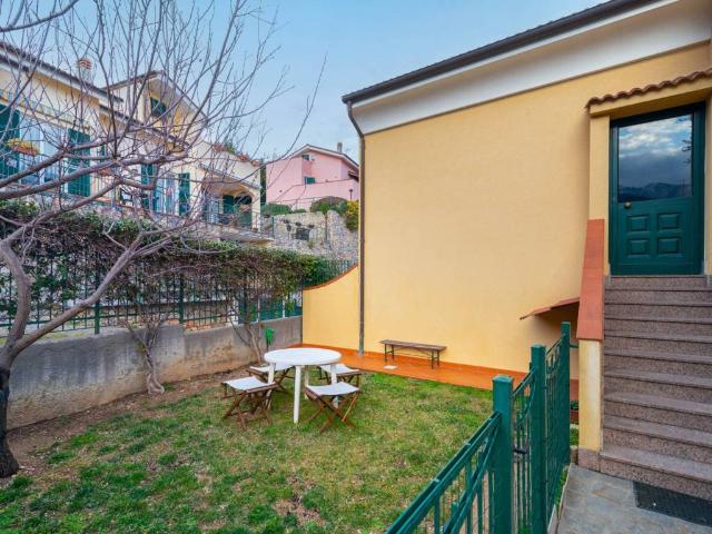 Appartamento in vendita a Magliolo, Liguria