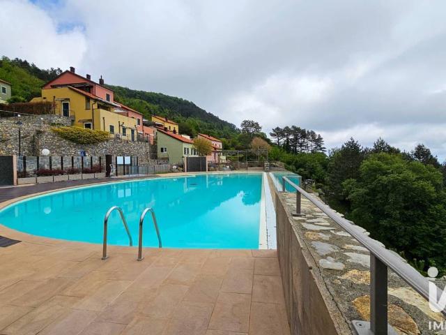 Appartamento in vendita a Magliolo, Liguria