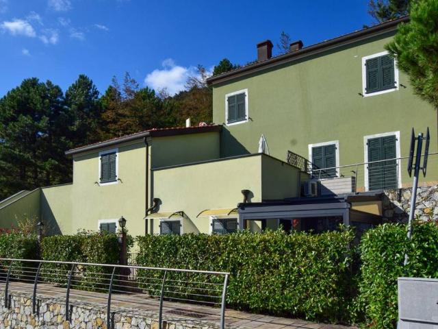 Appartamento in vendita a Magliolo, Liguria