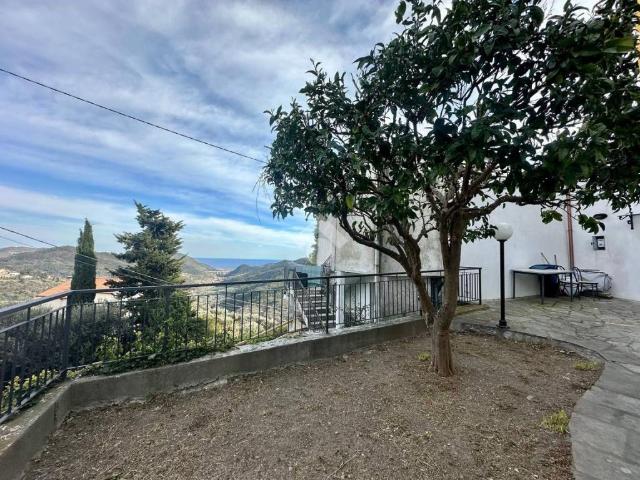 Appartamento in vendita a Magliolo, Liguria