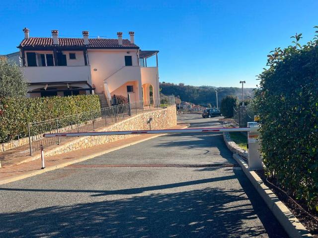 Appartamento in vendita a Magliolo, Liguria