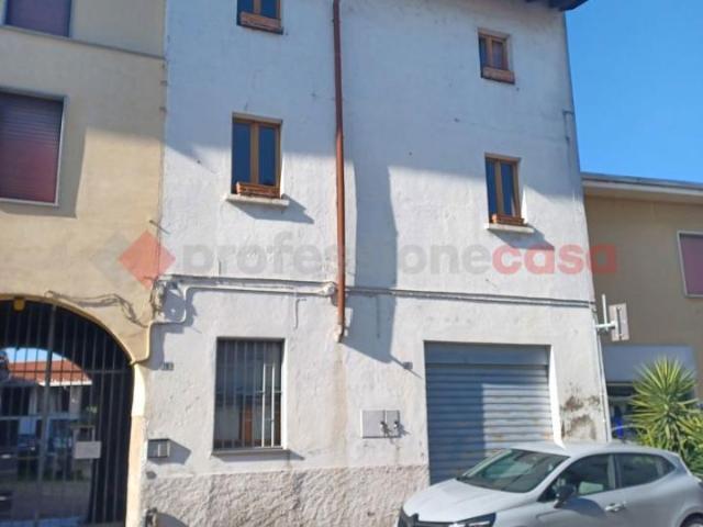 Appartamento in vendita a Magnago, Lombardia
