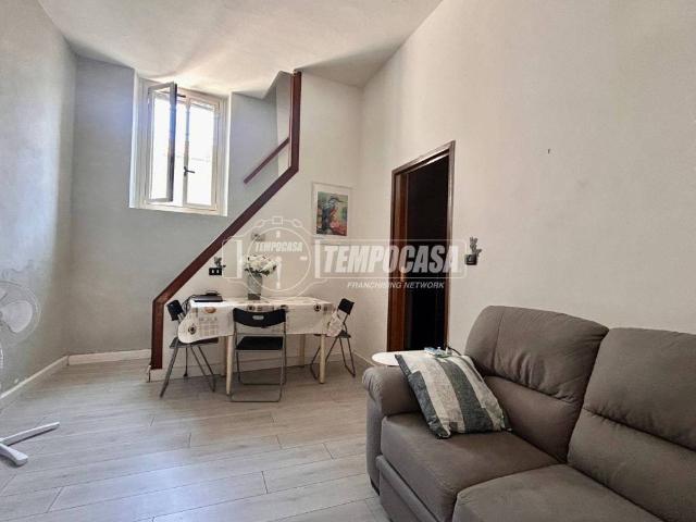Appartamento in vendita a Magnago, Lombardia
