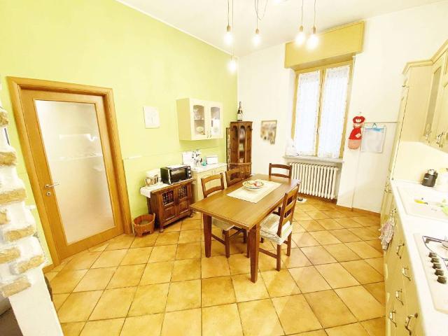Appartamento in vendita a Magnago, Lombardia