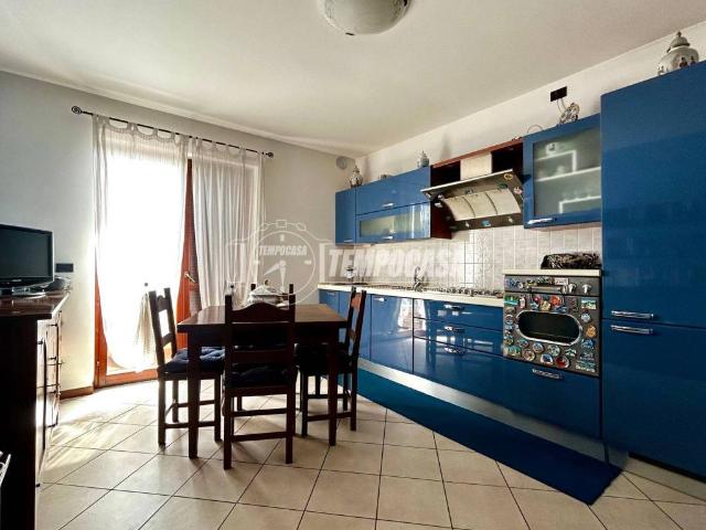 Appartamento in vendita a Magnago, Lombardia