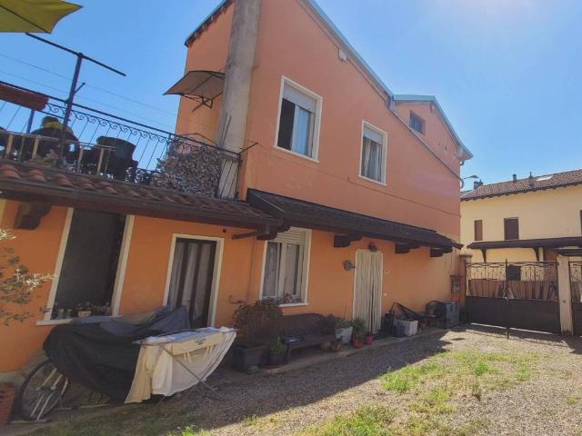 Appartamento in vendita a Magnago, Lombardia