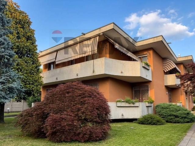 Appartamento in vendita a Magnago, Lombardia