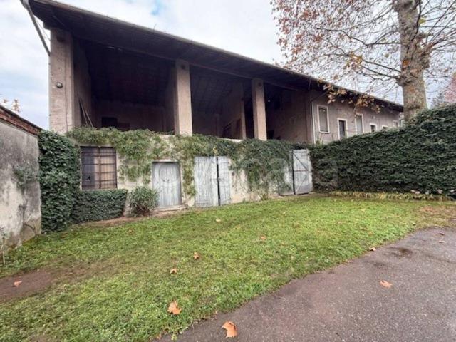 Appartamento in vendita a Magnago, Lombardia