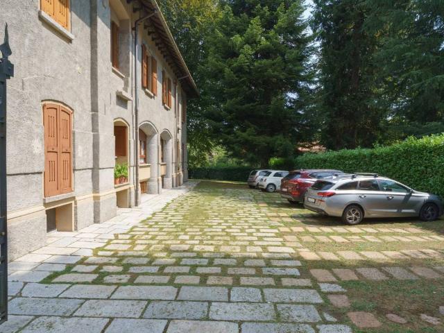 Appartamento in vendita a Magreglio, Como
